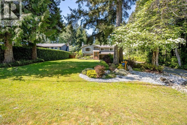 1023 Sylvan Rd, Comox, BC, photo 2