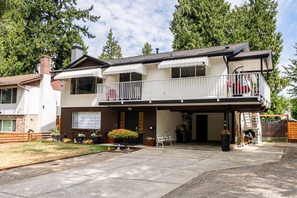 10232 142a Street, Surrey, BC V3T4Z7 Photo 2