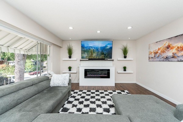 10232 142a Street, Surrey, BC V3T4Z7 Photo 5