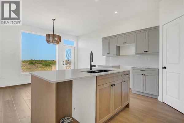 4pc Bathroom - 10237 128 Avenue, Grande Prairie, AB T8V6T1 Photo 4
