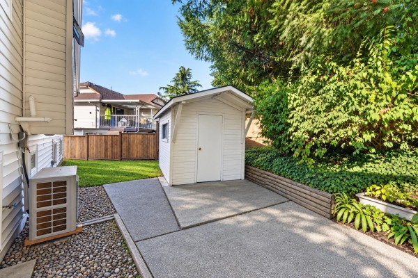 10238 Sheaves Court, Delta, BC V4C8C9 Photo 5