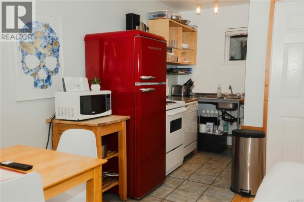 1024 Tyee Terr, Ucluelet, BC V0R3A0 Photo 4