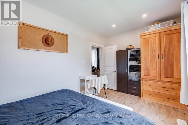 Bedroom - 1025 King Street, London East, ON N5W2X7 Photo 5
