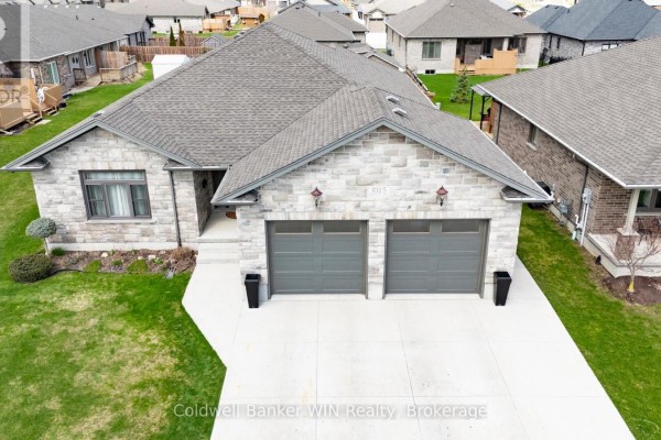 1025 Reserve Avenue S, North Perth, ON, photo 3