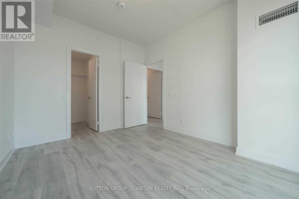 1026 - 251 Manitoba Street, Toronto, ON M8Y0C7 Photo 5