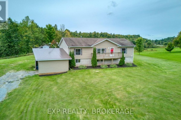 Kitchen - 1026 Forty Foot Road, Frontenac, ON K0H1T0 Photo 2