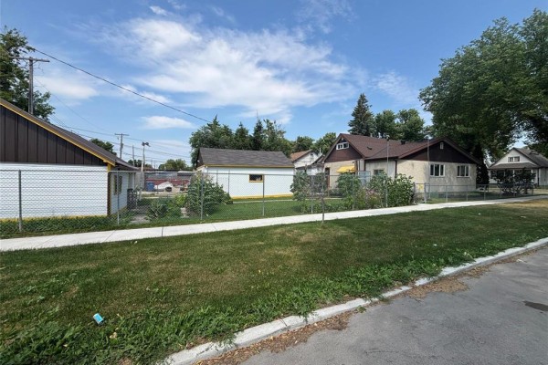 Bedroom - 1026 Redwood Avenue, Winnipeg, MB R2X0Y2 Photo 5