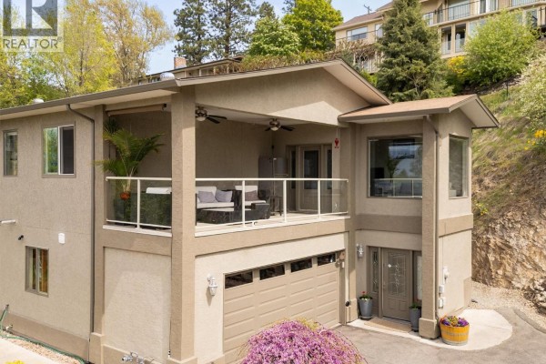 1027 James Hockey Place, Kelowna, BC, photo 2
