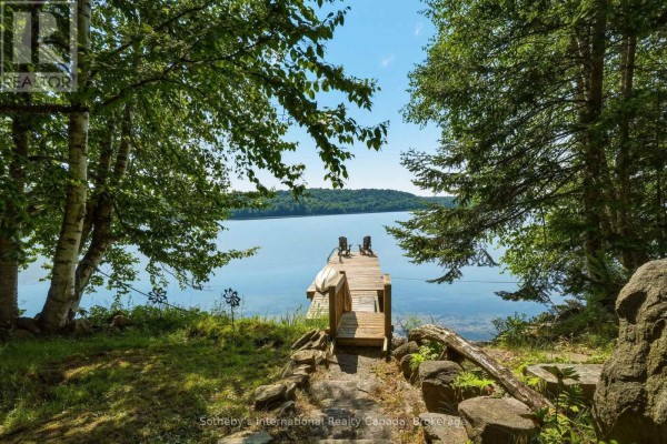 1027 Scott Lane, Lake Of Bays, ON, photo 3