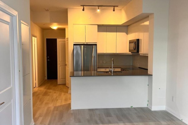 Primary Bedroom - 1028 - 3270 Sheppard Avenue E, Toronto, ON M1T3K3 Photo 4