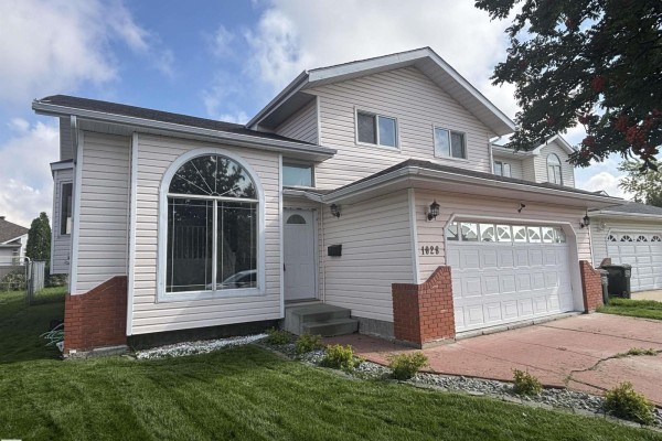 1028 James Cr Nw, Edmonton, AB, photo 3