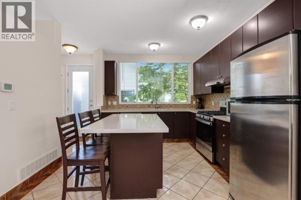 10280 242b Street, Maple Ridge, BC V2W1Y1 Photo 5