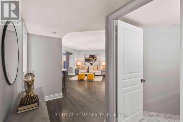 Living room - 1029 - 15 Northtown Way, Toronto, ON M2N7A2 Photo 2