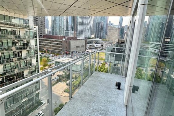 1029 - 39 Queens Quay E, Toronto, ON, photo 3