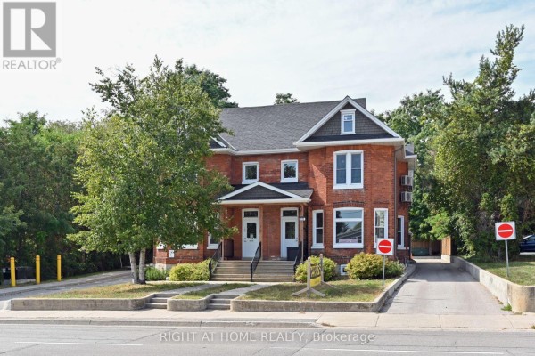 102a - 170 Bradford Street, Barrie, ON L4N3B5 Photo 2