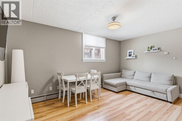 4pc Bathroom - 103, 315 9a Street Nw, Calgary, AB T2N1T7 Photo 5