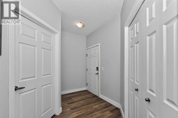Bedroom - 103, 4718 Stanley Road Sw, Calgary, AB T2S2R2 Photo 3