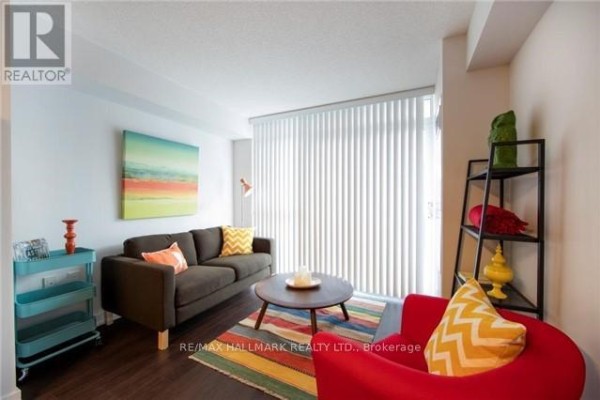 Kitchen - 103 - 132 Berkeley Street, Toronto, ON M5A2W9 Photo 3