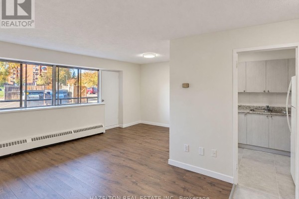 103 - 1665 Bloor Street E, Mississauga, ON L4X1S4 Photo 3