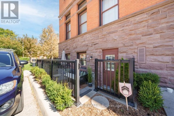 Foyer - 103 - 200 Stinson Street, Hamilton, ON L8N4J5 Photo 5