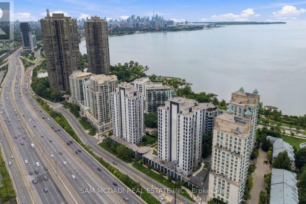 Kitchen - 103 - 2087 Lake Shore Boulevard W, Toronto, ON M8V4G3 Photo 3