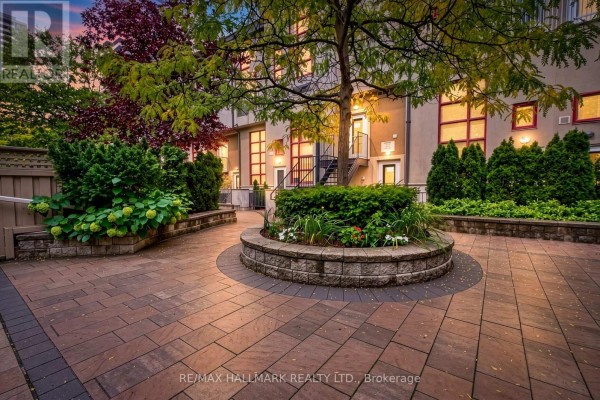 103 - 21 Earl Street, Toronto, ON M4Y3C8 Photo 2