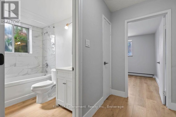 103 - 2393 New Street, Burlington, ON L7R1K1 Photo 5