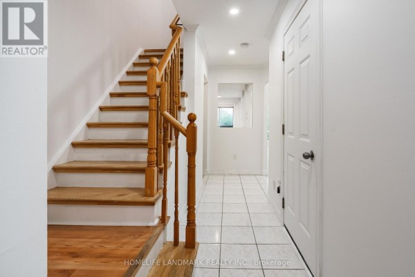 103 - 2945 Thomas Street, Mississauga, ON L5M6C1 Photo 4