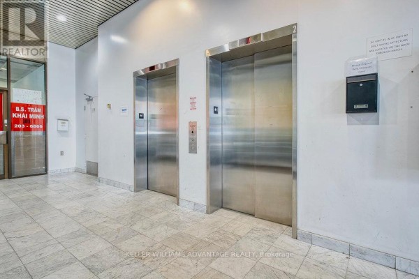 103 - 302 Spadina Avenue, Toronto, ON M5T2E7 Photo 4