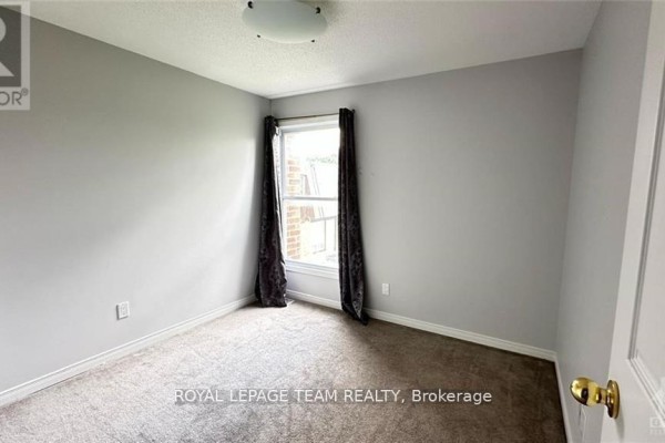 103 - 3520 Downpatrick Road, Ottawa, ON K1V8T4 Photo 4