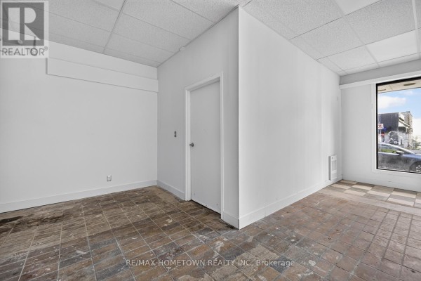 103 - 50 King Street E, Brockville, ON K6V1B1 Photo 3