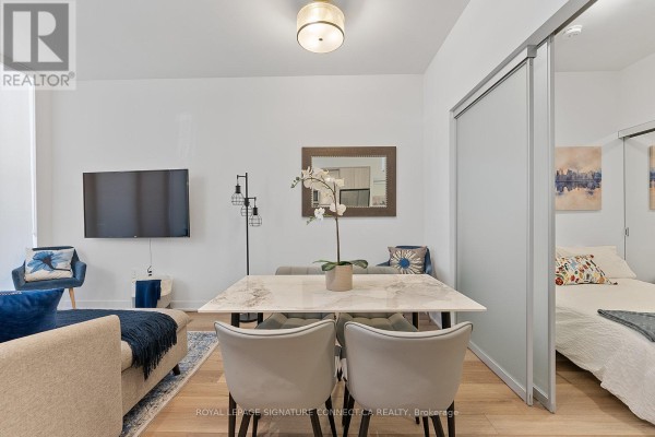 Primary Bedroom - 103 - 60 Princess Street, Toronto, ON M5A2C7 Photo 5