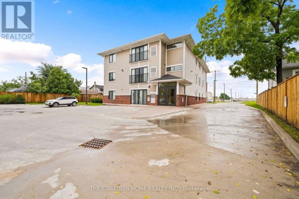 Bedroom - 103 - 63 Vine Street S, St  Catharines, ON L2R3X9 Photo 2