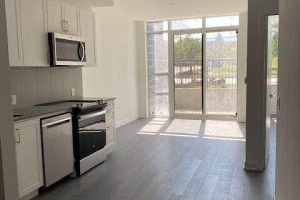 Living room - 103 - 681 Yonge Street, Barrie, ON L9J0K1 Photo 4