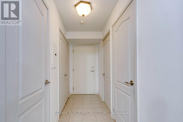 103 - 812 Landsdowne Avenue, Toronto, ON M6H4K5 Photo 5