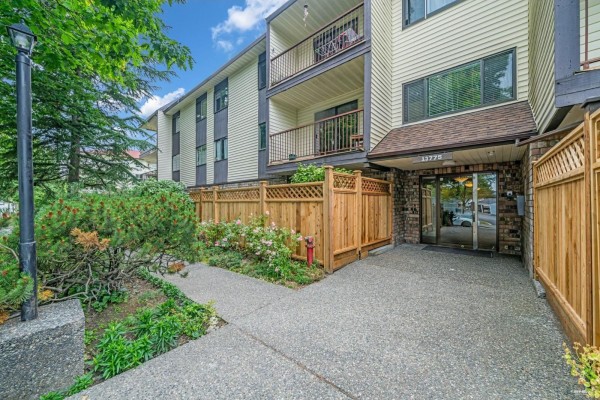 103 13775 74 Avenue, Surrey, BC, photo 2