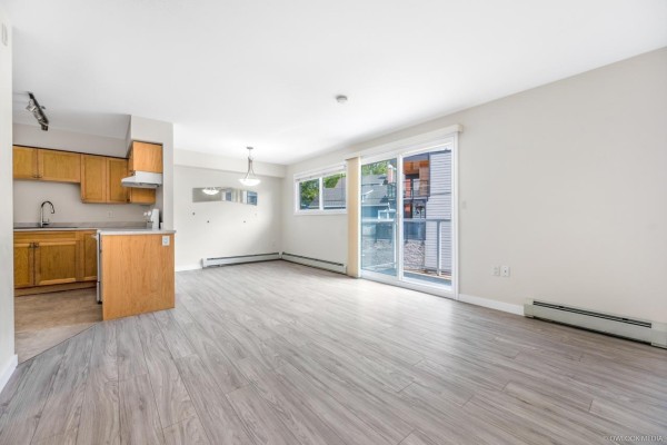 103 14881 Marine Drive Drive, White Rock, BC V4B1C2 Photo 4