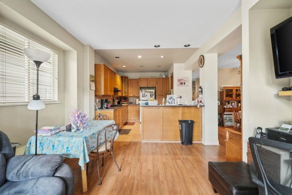 103 16655 64 Avenue, Surrey, BC V3S3V1 Photo 5