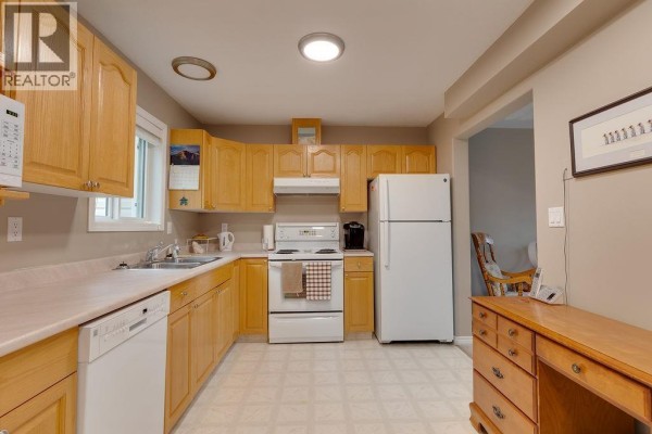 Dining room - 103 4281 Baker Road, Prince George, BC V2N6M8 Photo 4