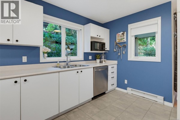Primary Bedroom - 103 494 Marsett Pl, Saanich, BC V8Z7J1 Photo 4