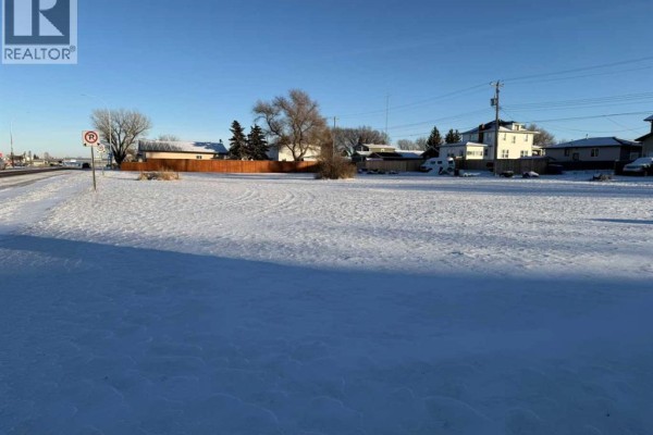 103 7 Avenue E, Bow Island, AB T0K0G0 Photo 2
