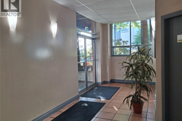103 75 Front St, Nanaimo, BC, photo 3