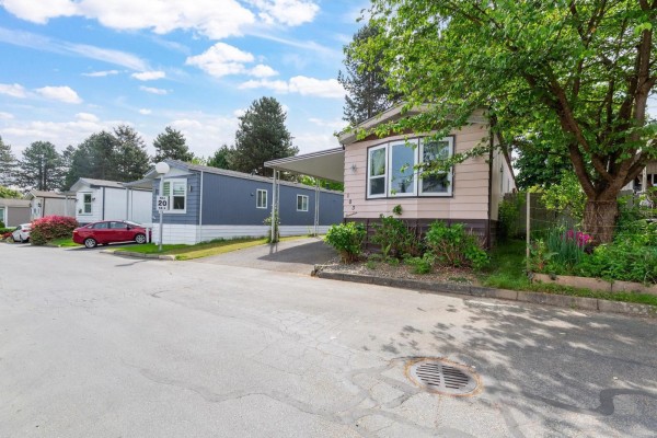 103 8224 134 Street, Surrey, BC V3W4V1 Photo 2