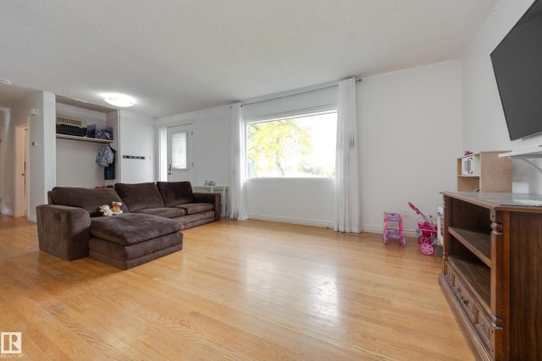 Primary Bedroom - 103 Acacia Co, Sherwood Park, AB T8A1K7 Photo 4