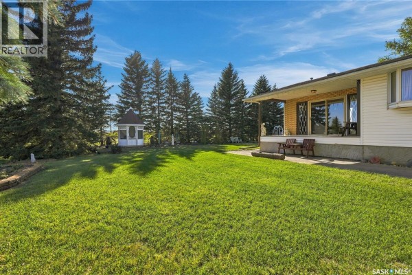Living room - 103 Dianne Street, Balcarres, SK S0G0C0 Photo 4