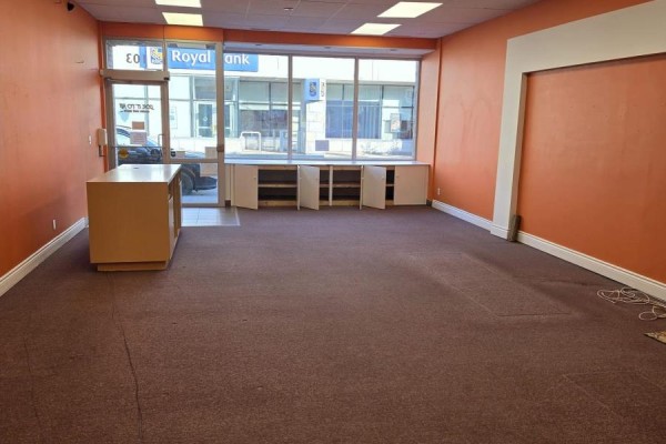 103 Dundas Street E, Quinte West, ON K8V1K8 Photo 3