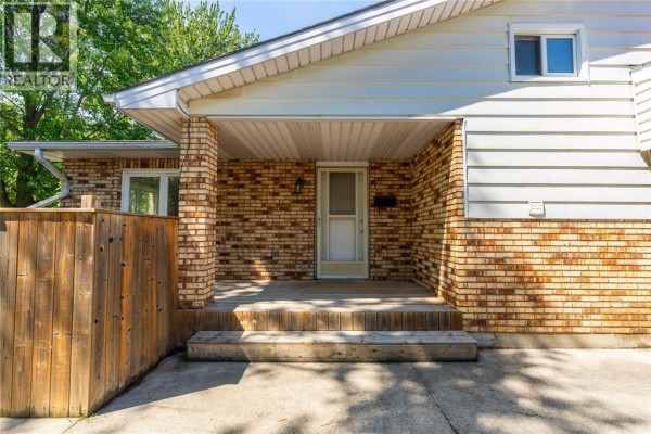 103 Hanna Crescent, Sarnia, ON, photo 3