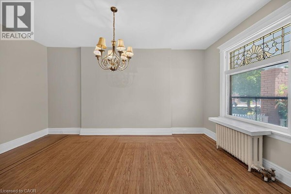 4pc Bathroom - 103 Mary Street, Hamilton, ON L8R1K1 Photo 5