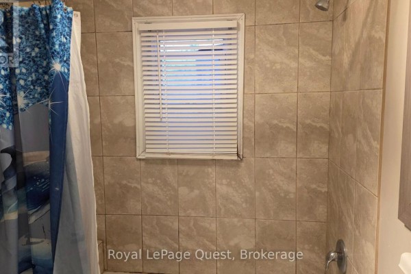 Bathroom - 103 Mississaga Street W, Orillia, ON L3V3A9 Photo 2