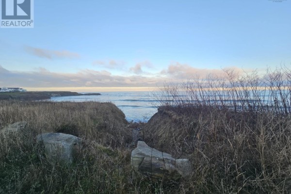 103 Ocean Avenue, Glace Bay, NS, photo 2